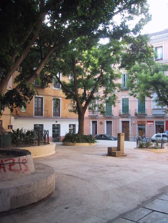 La calle Carretería desde la Plaza de San Pedro de Alcántara